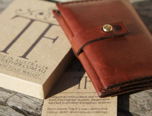 Tailfeather Sparrow Button wallet