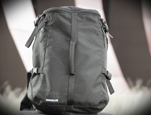 IGNOBLE Lenore Capsule wide