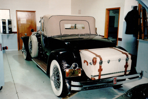 An external trunk for a classic Rolls Royce