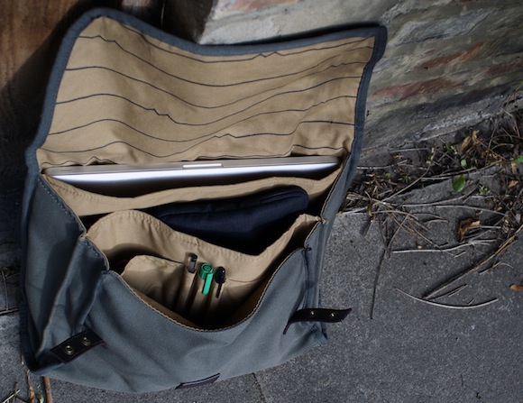 Road Tests :: Millican&#8217;s Keith the Writer&#8217;s Bag