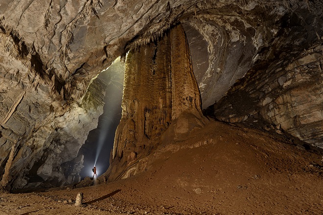 Cave photographer Robbie Shone