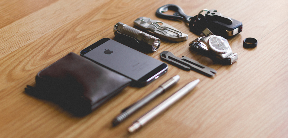 hoek Betasten voorbeeld What Is EDC? :: The Beginner's Guide to Everyday Carry - Carryology -  Exploring better ways to carry