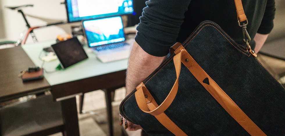 BAGDRIVE HSBL 016 28L Polyester Laptop Backpack With 3 Compartment (Navy  Blue) at Rs 640 | Bagdrive Haversack Laptop Bag in Surat | ID: 22821297991