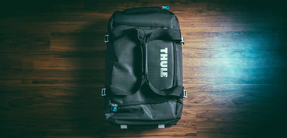 Thule Crossover 56L Rolling Duffel :: Video - Carryology - Exploring better carry