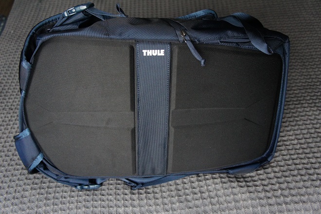 Thule Subterra Travel Backpack 34L :: Drive By