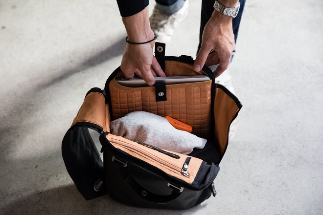 Qwstion store office tote
