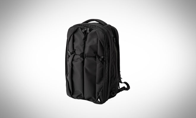nunc Traveler's Backpack