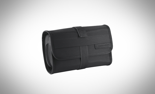 Briggs & Riley Baseline Compact Toiletry Kit