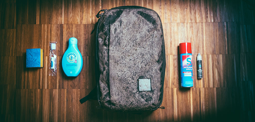 How to clean a backpack