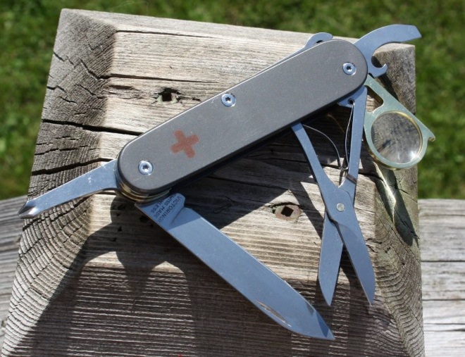 Custom Made Swiss Army Knives