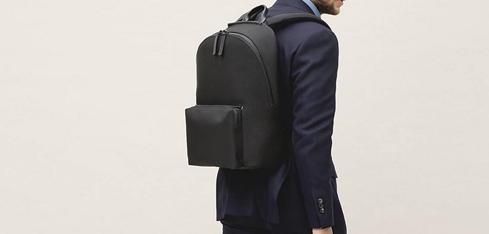 5 Slim Men’s Work Backpacks to Wear with a Suit