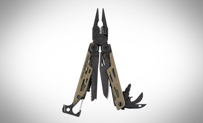 Leatherman Signal 19-in-1 Multi-Tool