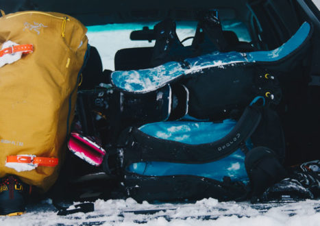 The-Ultimate-Pro-Guide-to-Traveling-with-Ski-Gear