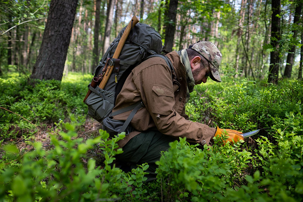 discretie Noord West Bron Lundhags Gneik 34 Backpack Review | Carryology