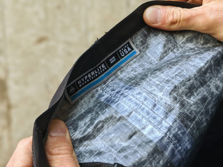 Hyperlite Mountain Gear Metro Pack 日用背包:品牌标识 Hyperlite Mountain Gear Metro Pack 日用背包:品牌标识