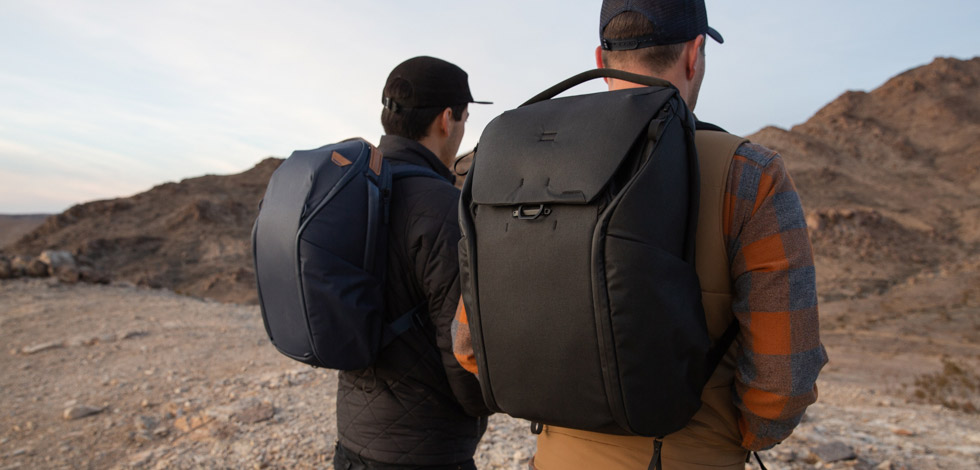 Peak Design Everyday Backpack Zip vs Everyday Backpack V2 I CARRYOLOGY