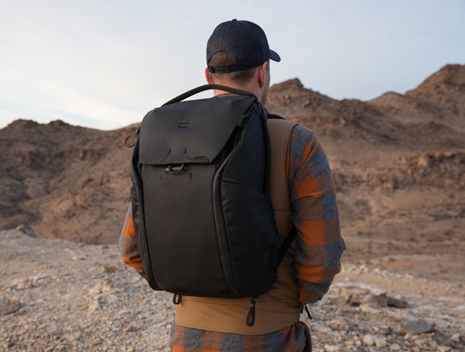 Peak Design Everyday Backpack Zip vs Everyday Backpack V2 I CARRYOLOGY