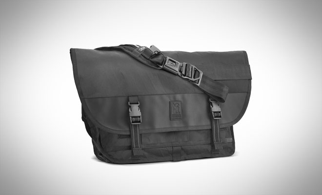 Chrome Industries BLCKCHRM 22X Citizen Messenger