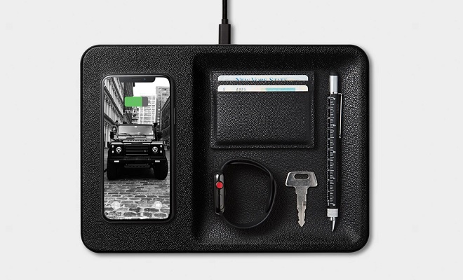 Courant CATCH:3 Wireless Charger and Accessory Tray