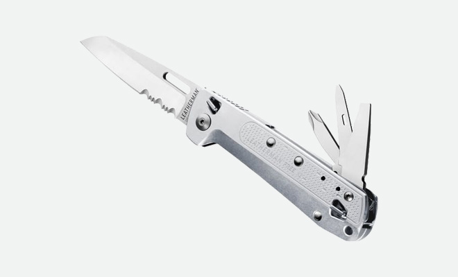 Leatherman FREE K4 - Serrated - EDC Essentials