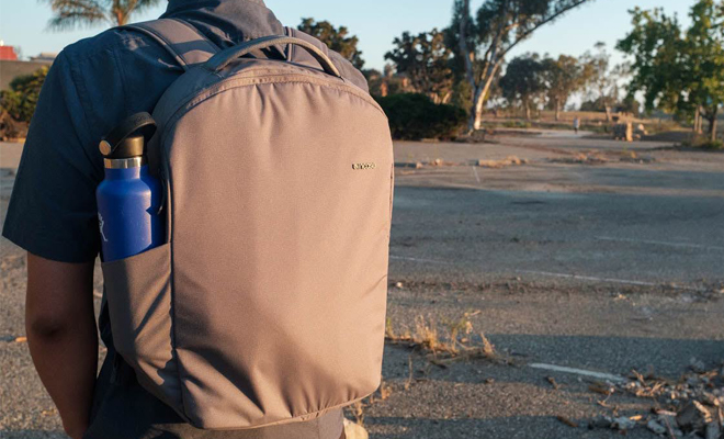 Incase Bionic: The Most Well-Rounded Sustainable Carry System?