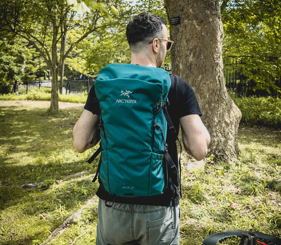 割り引き Arcteryx BRIZE 25 アークテリクス ブライズ