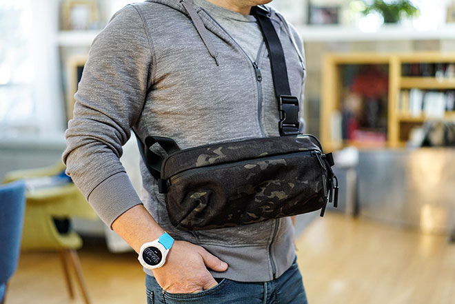 Mens Small Crossbody Bag Shoulder Bag Messenger Bag Sling Bag for Men Small Travel Bag with Multi-Pockets 