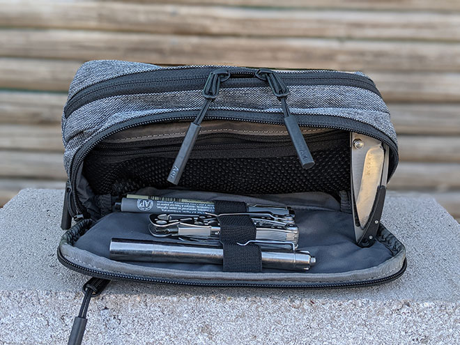 The Best Tech Pouches and Organizers to EDC 2022 I CARRY BETTER