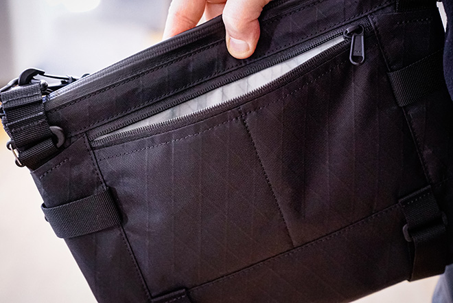 D4 Bags STLTH EDC