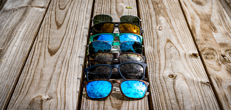 The Best Sunglasses For Men In 2021 | CARRY BETTER