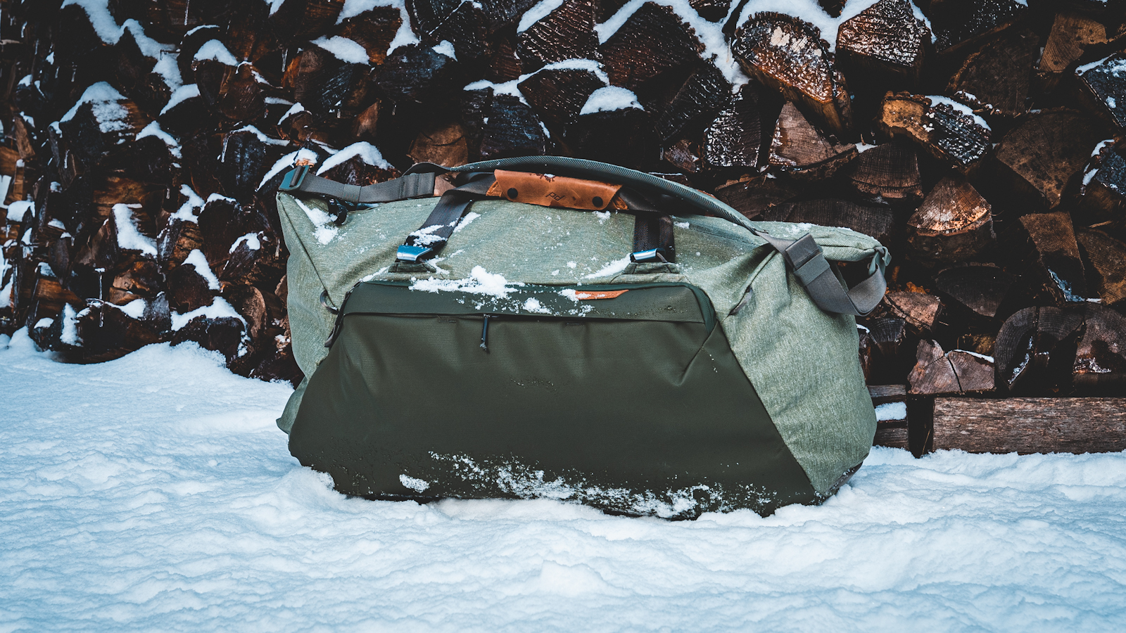 Best Weekender and Duffel guide: Peak Design Travel Duffel