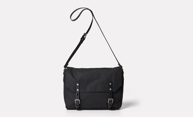 Travel or College LEVOGUE-Genuine Leather Messenger bag for Work BLACK SMOOTH Carry in hand or over the Shoulders 