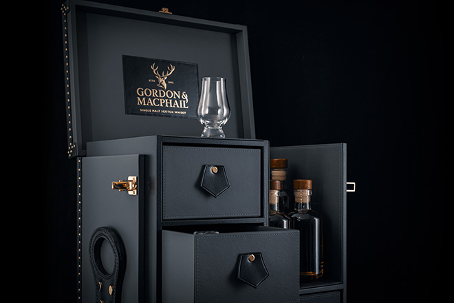 Specialist Carry | Creating the Gordon &#038; MacPhail Whisky Trunk