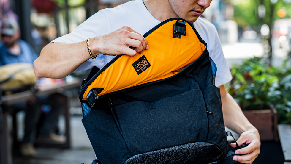 Manhattan Portage x Carryology Redux Messenger