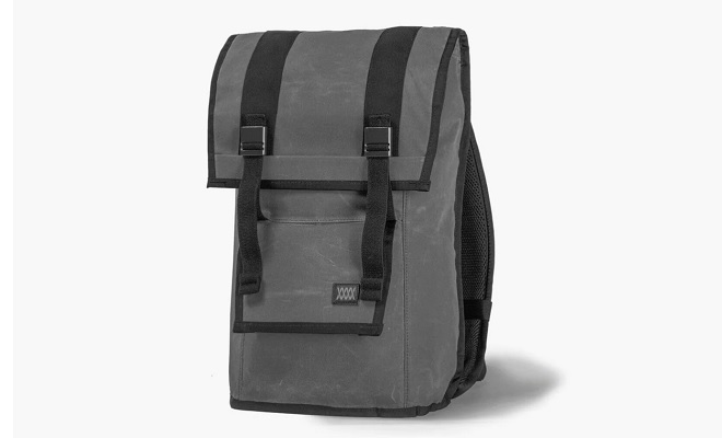 9 Great Crossbody and Sling Bags for Men to Buy in 2022 I CARRYOLOGY