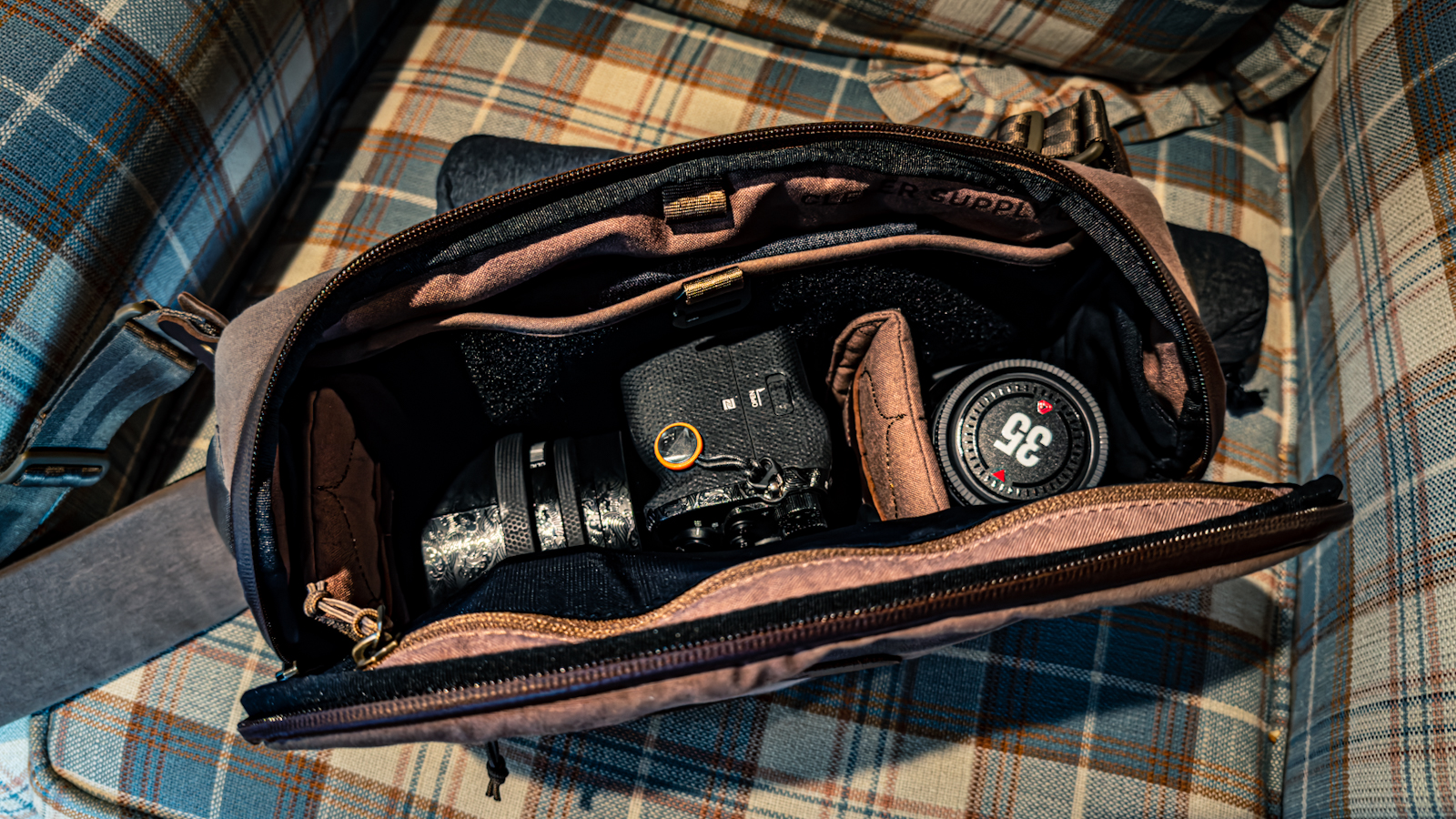 First Look | Clever Supply Release Their First Bag &#8211; The Camera Sling