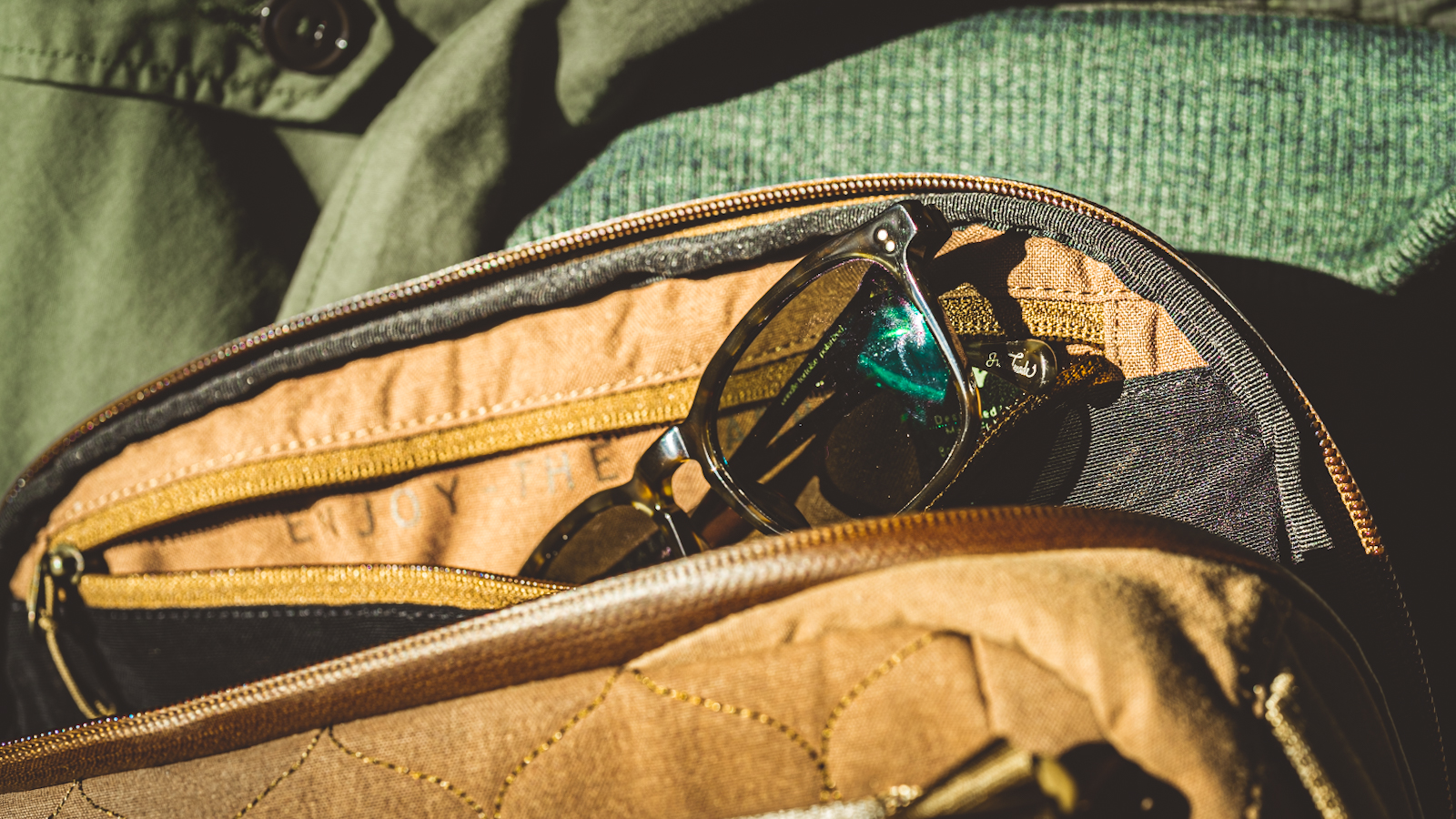 First Look | Clever Supply Release Their First Bag &#8211; The Camera Sling