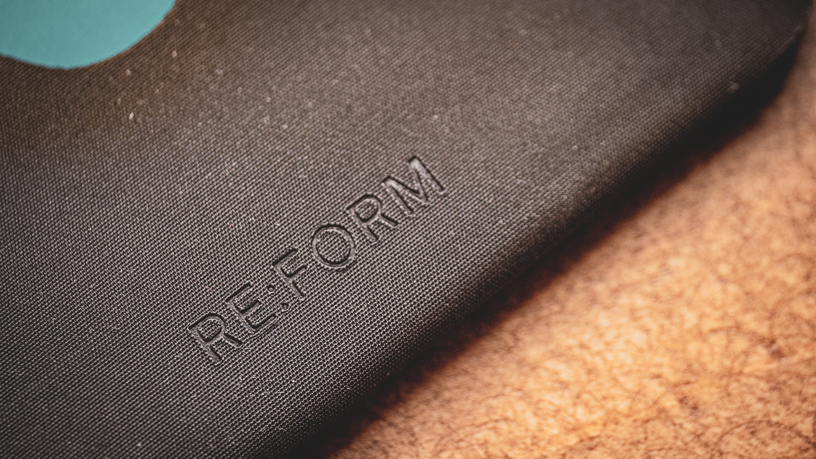 RE:FORM Introduces Modern, Versatile Wallets