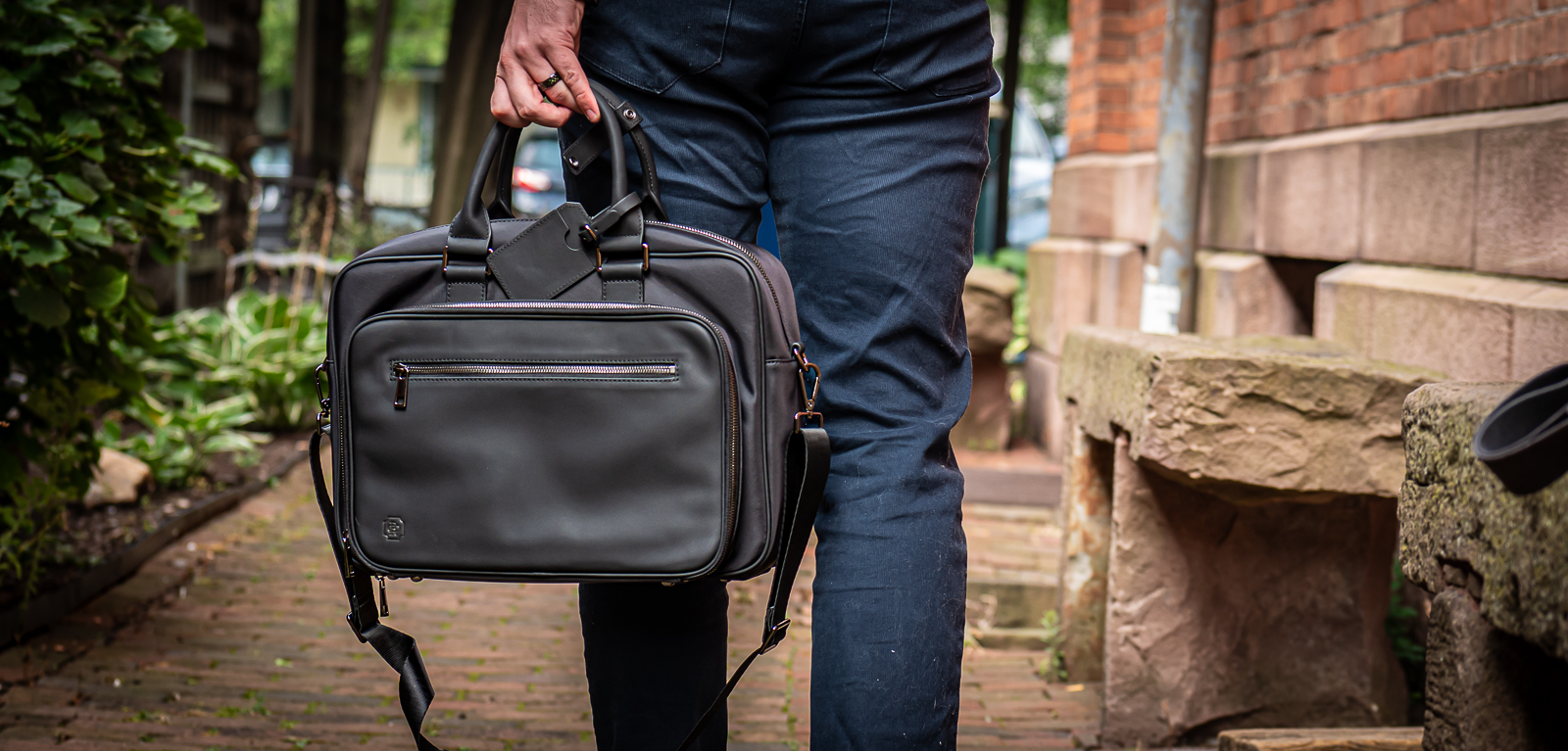 Modern Styling with Oak &amp; Rove&#8217;s Alto Briefcase