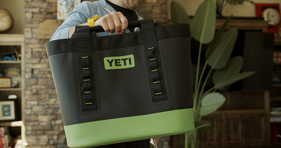  YETI Camino 35 Carryall with Internal Dividers, All-Purpose  Utility Bag, Alpine Yellow : Sports & Outdoors