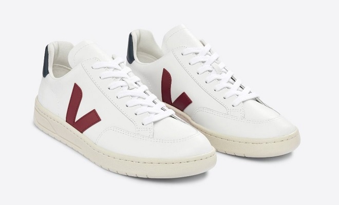 VEJA V-12 Leather