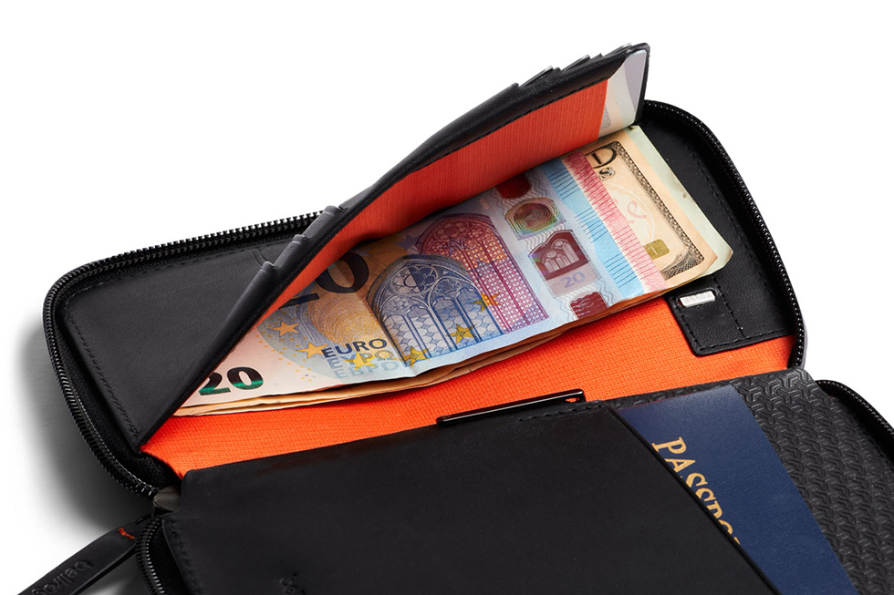 Bellroy x Carryology Travel Folio