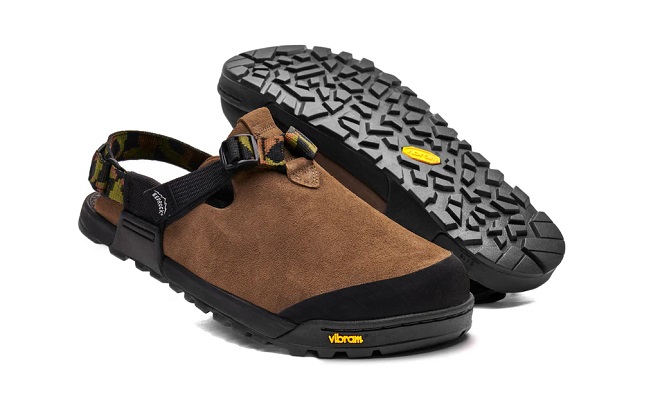 Travel shoes - Bedrock Sandals Mountain Clog