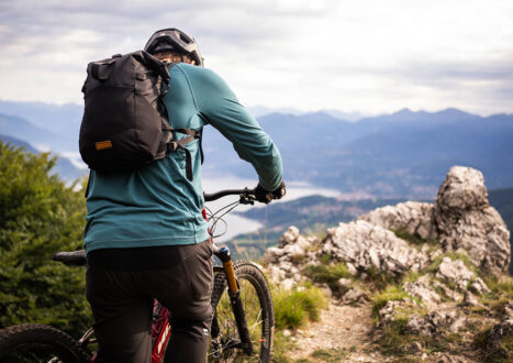 Restrap Rolltop Hydration Vest