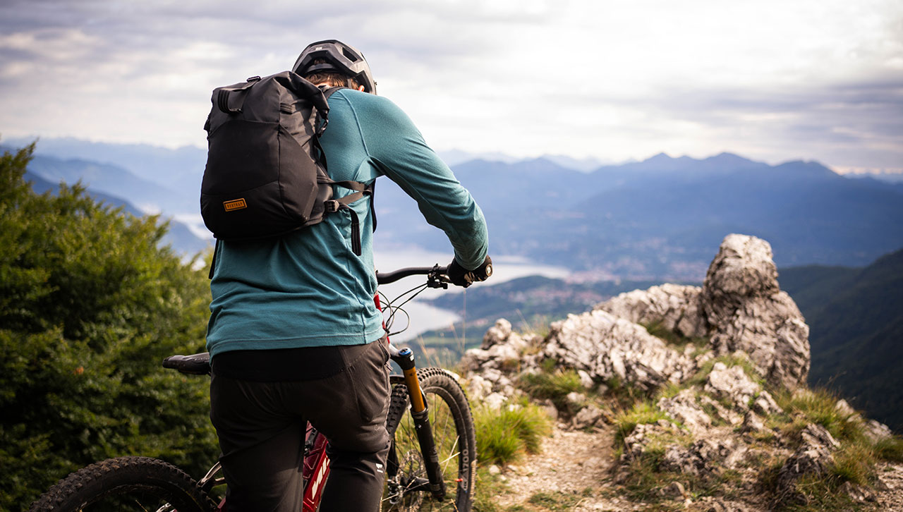 Restrap Rolltop Hydration Vest