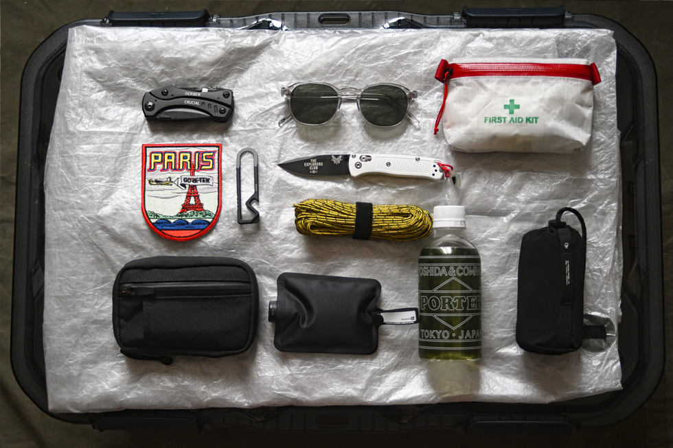 Ultralight Monochrome Field System