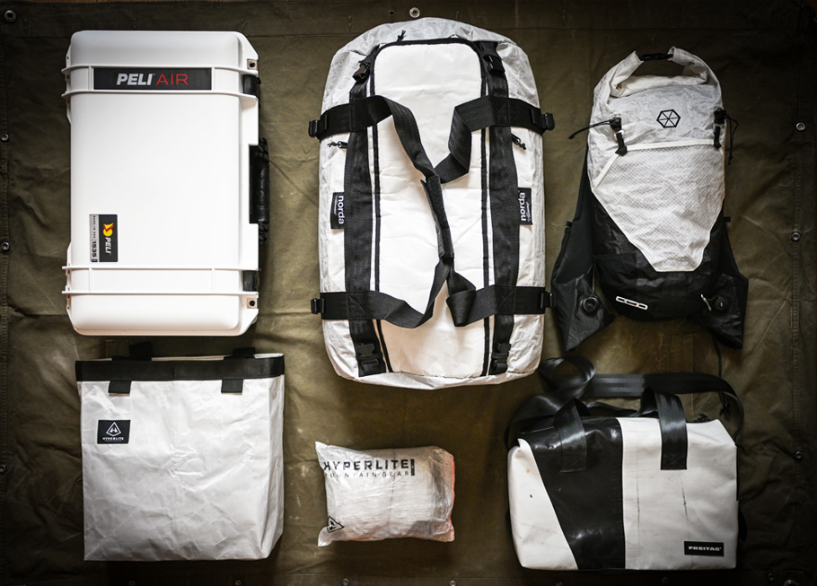 Ultralight Monochrome Field System