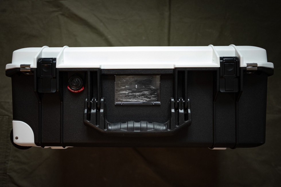 Ultralight Monochrome Field System