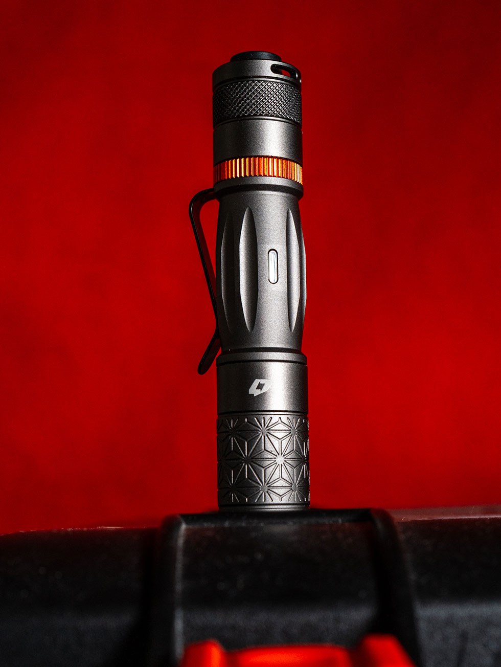 Foursevens x Carryology x Glow Rhino Quark Onibi