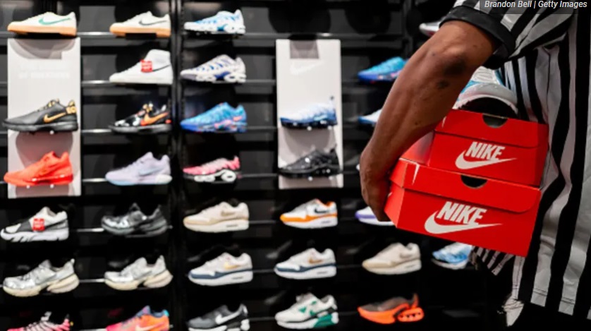 Foot Locker Nike